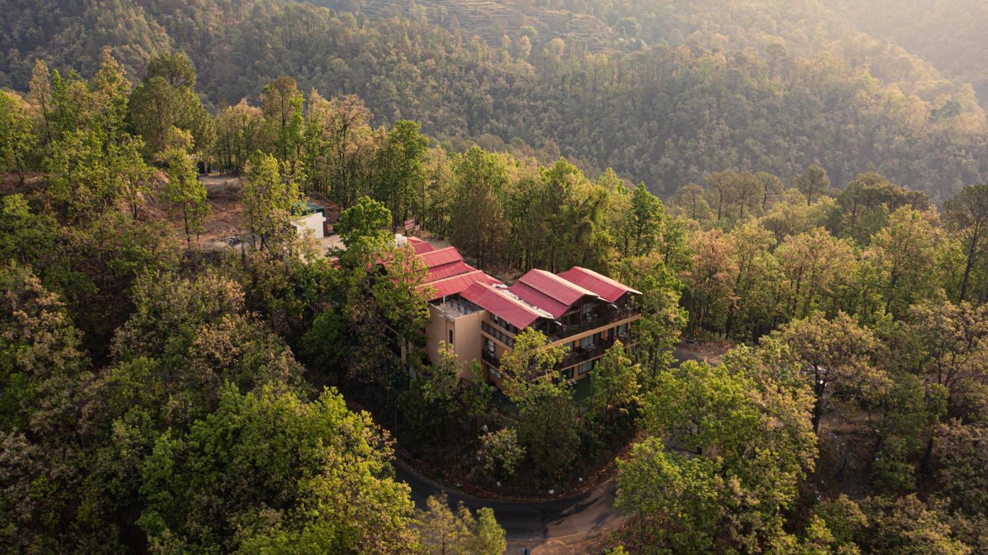 Aavaas Hill Resort 兰斯顿 外观 照片
