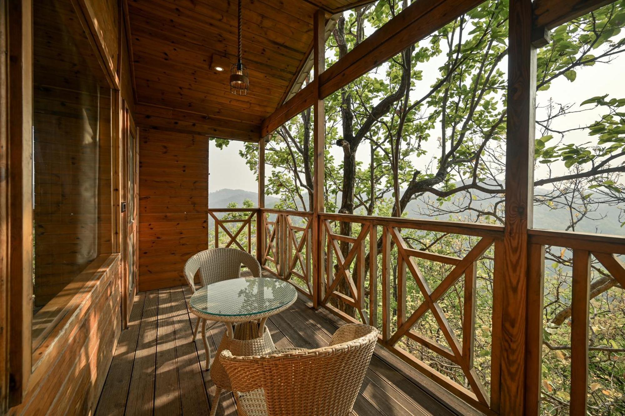 Aavaas Hill Resort 兰斯顿 外观 照片