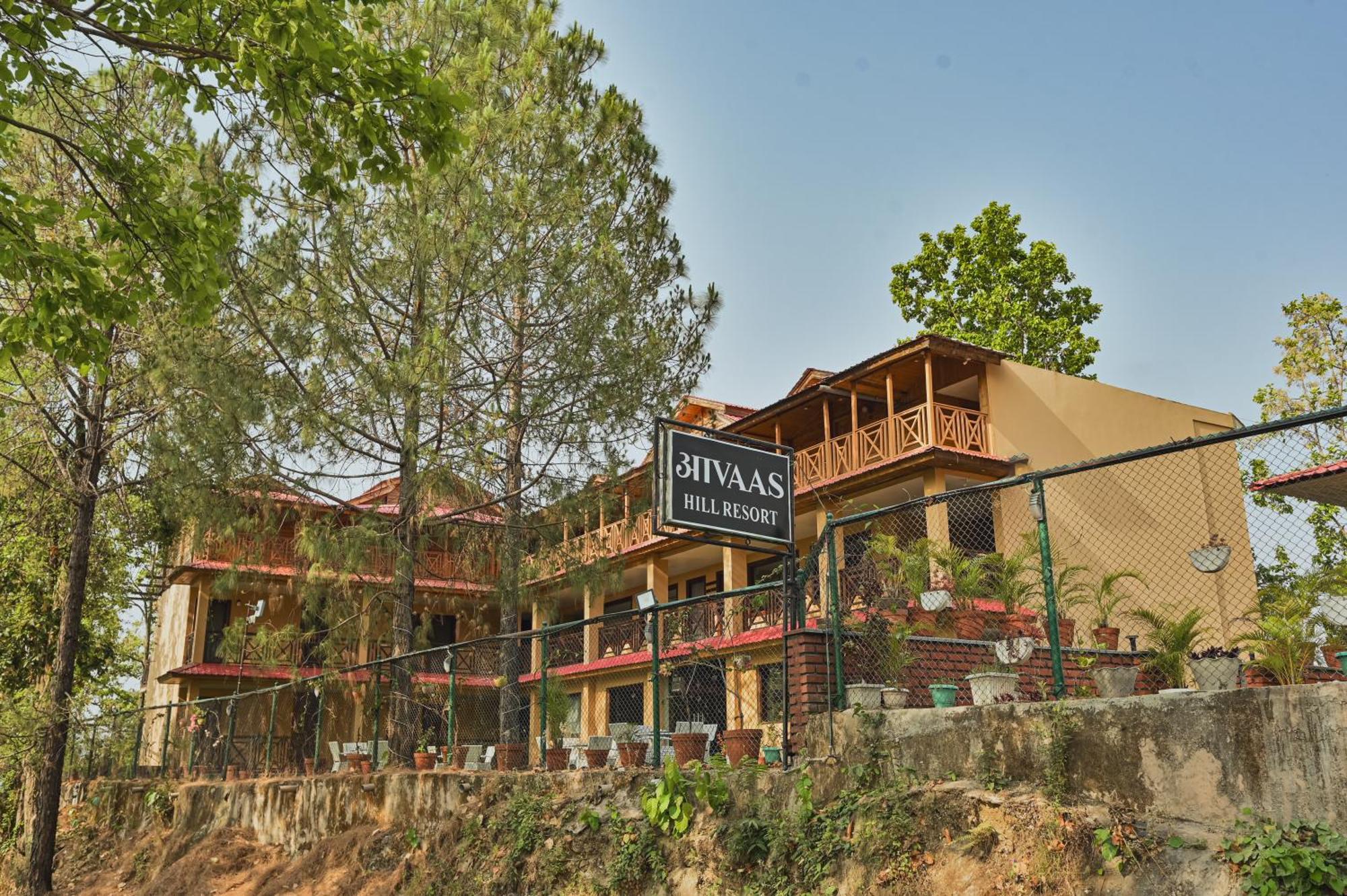Aavaas Hill Resort 兰斯顿 外观 照片