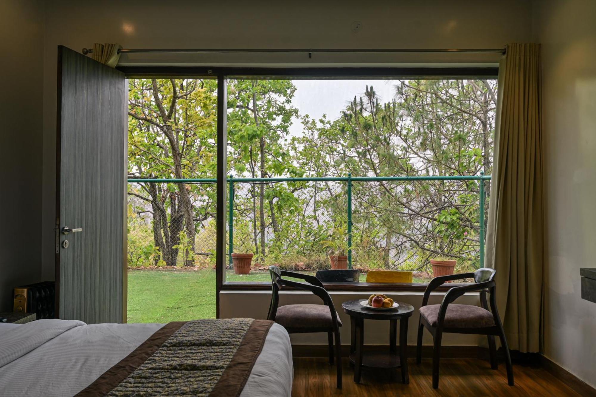 Aavaas Hill Resort 兰斯顿 外观 照片